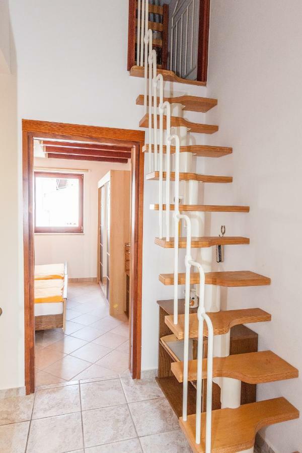 Ferienwohnungen Velijoze Porec Exterior photo
