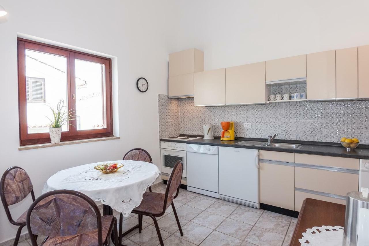 Ferienwohnungen Velijoze Porec Exterior photo